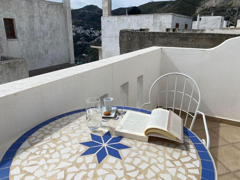Blue House Villa Koronos Exterior photo